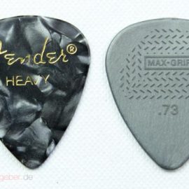 Jim Dunlop Max Grip Plektrum Größenvergleich