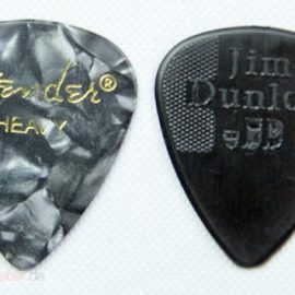 Jim Dunlop Nylon Plektrum Größenvergleich